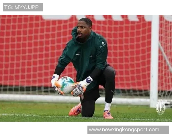 法尔克曝曼联切尔西关注米兰门将迈尼昂拜仁无意引进